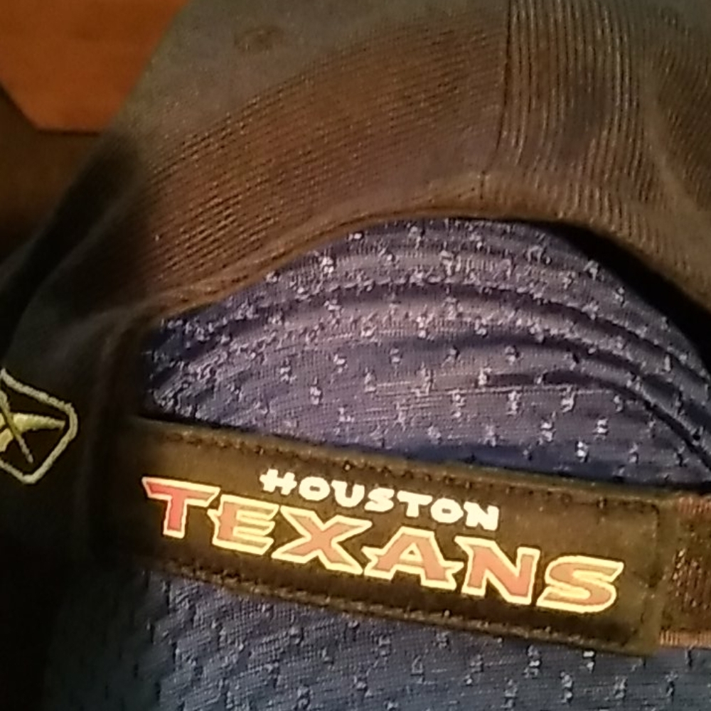 Football cap - Picture 3 of 3